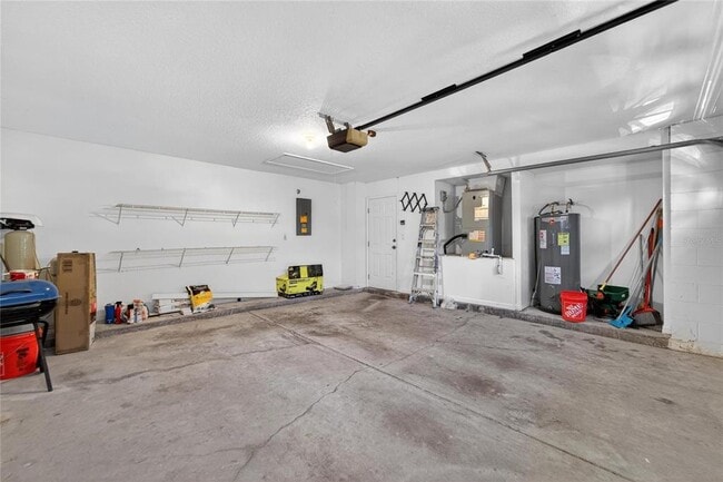 Building Photo - 4517 Oak River Cir