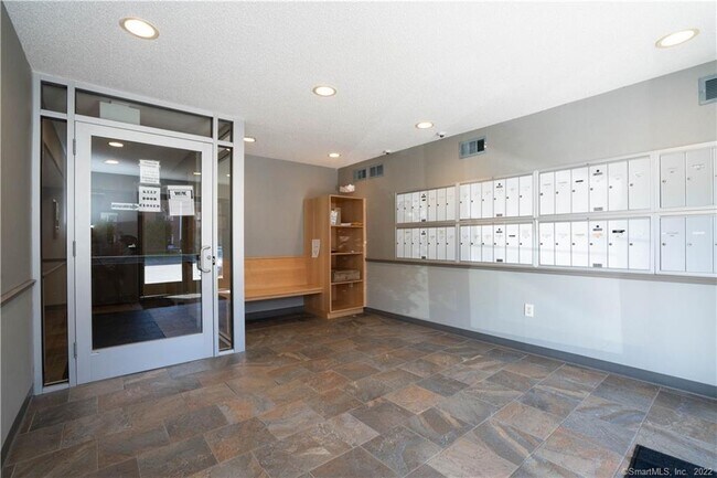 Building Photo - 1401 Harbor View Dr