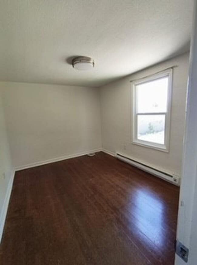 Building Photo - Adorable 2 Bedroom 1 Bath House With A Large Bonus Room