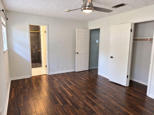 Building Photo - 167 Ramona Dr