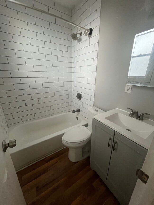 Building Photo - 4805 Eastern Ave