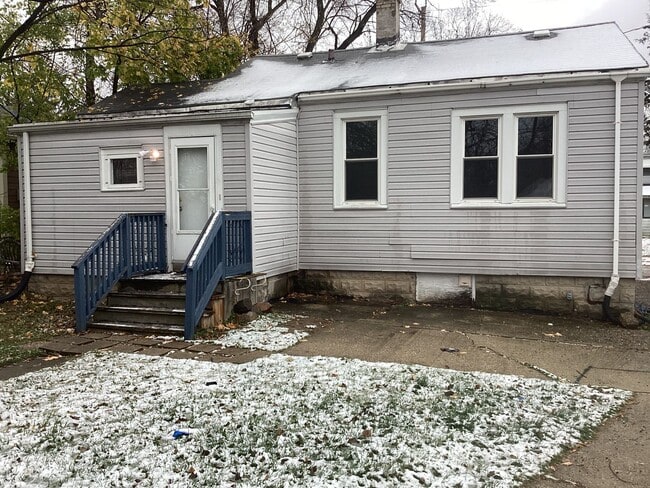 Building Photo - Single Family Home