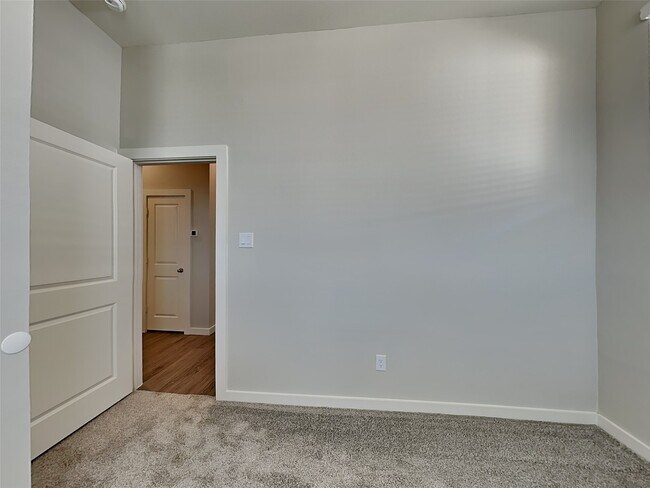 Building Photo - 2403 Cohorn Trl