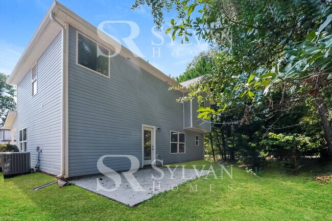 Building Photo - Coming HOME never felt so good!