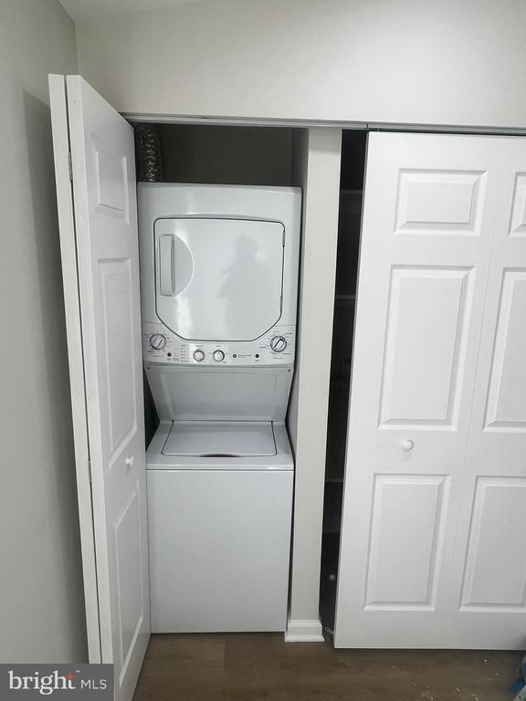 Building Photo - 830 Chadwick Cir