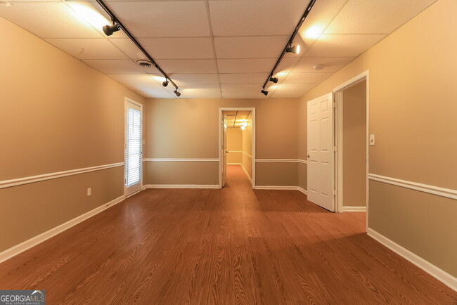 Building Photo - 2660 Barnwell Ct