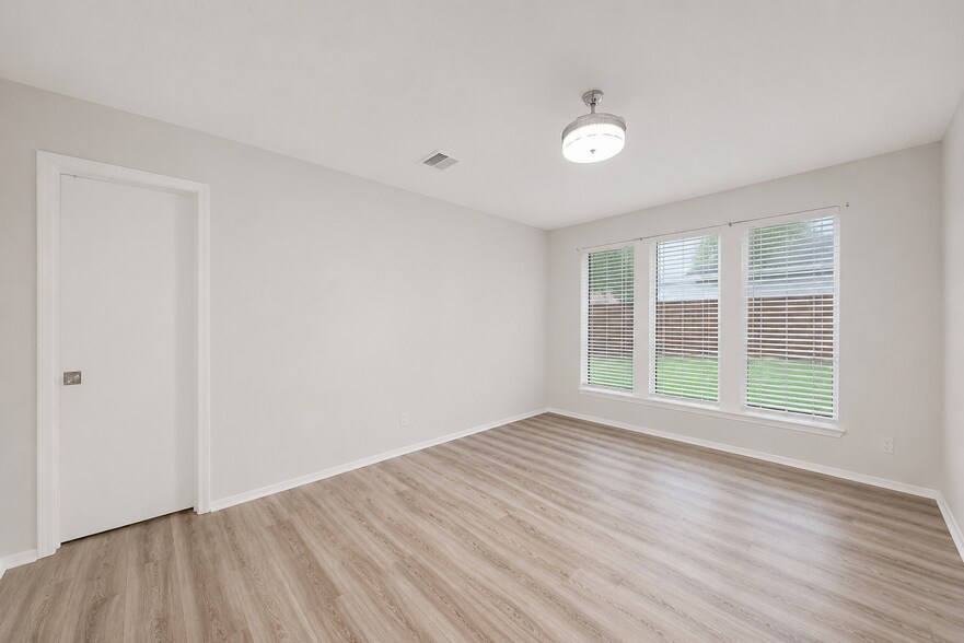 Building Photo - 17402 Hamilwood Dr