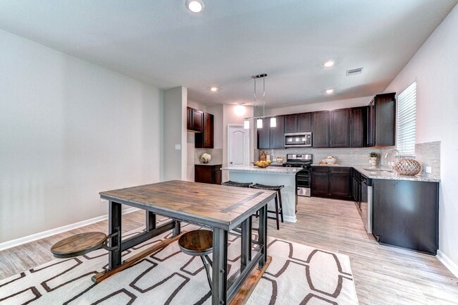Building Photo - 22635 Strathmore Dr