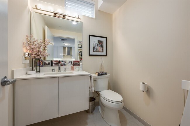 Building Photo - 121 Portland St