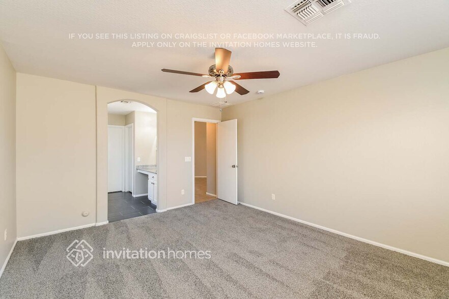 Building Photo - 1274 E Vernoa St