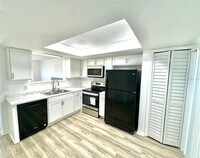 Building Photo - 12032 Tift Cir