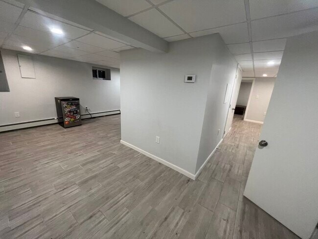 Building Photo - 162 Elliot Ave