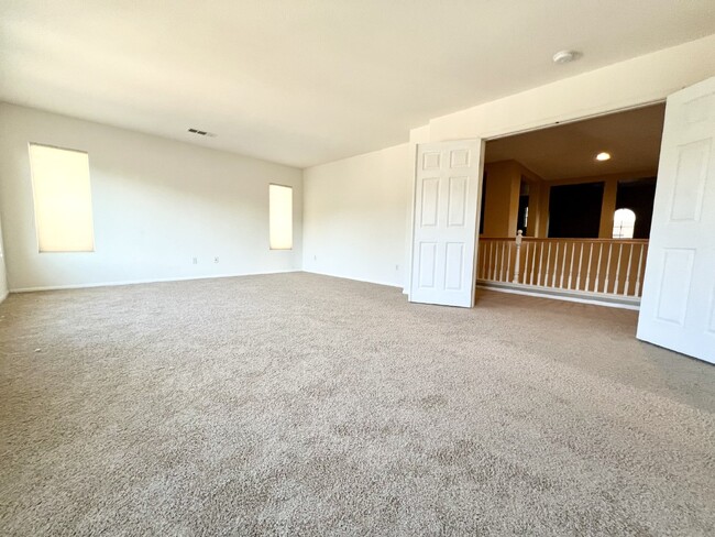 Building Photo - Great Location! Murrieta Oaks Community