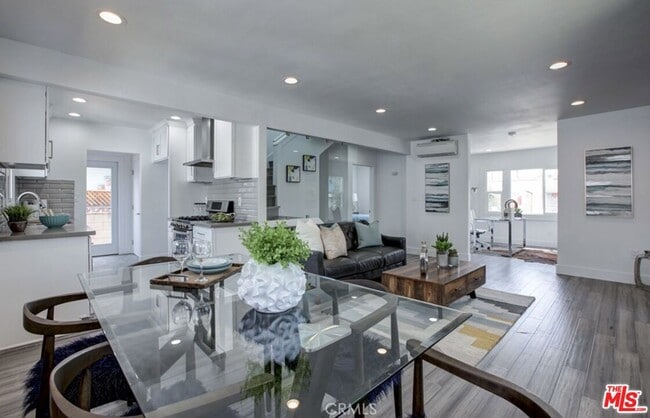 Building Photo - 338 Walnut Ave