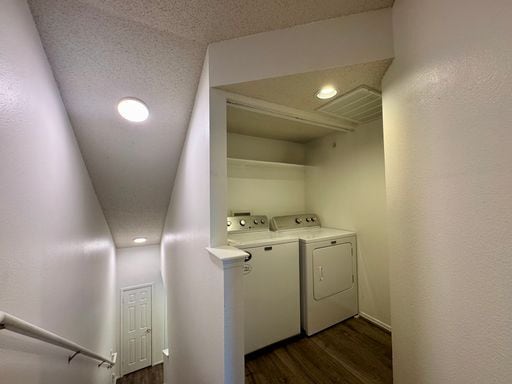 Building Photo - 2 Bedroom 2 Bath Available NOW in Superior