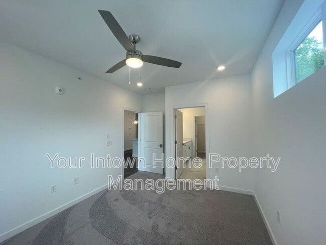 Building Photo - 377 Grant Cir SE
