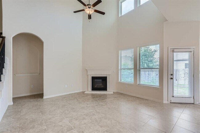 Building Photo - 602 Cardenas Ln