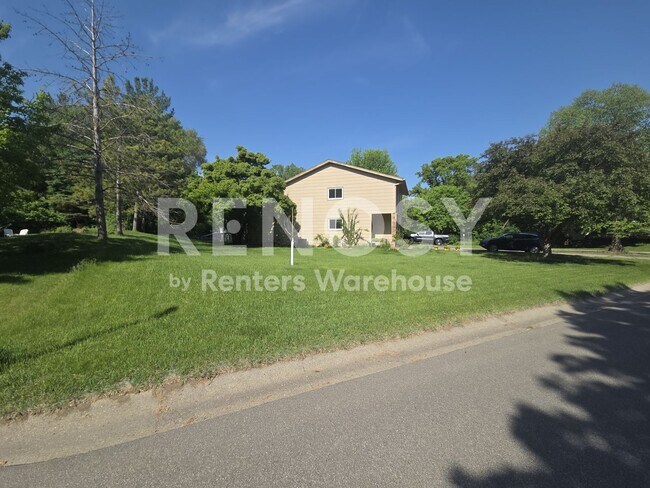 Building Photo - 15536 Garfield Cir