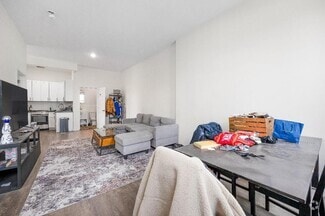 Building Photo - 951 Wyckoff Ave