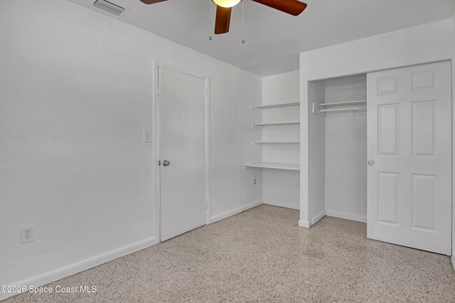 Building Photo - 4430 Barnsdale Dr