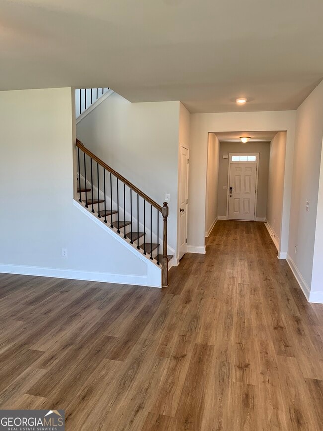 Building Photo - 600 Cunninghame Ct