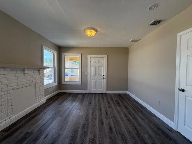 Building Photo - 400 Metcalf Ct
