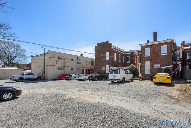 Building Photo - 2604 Grove