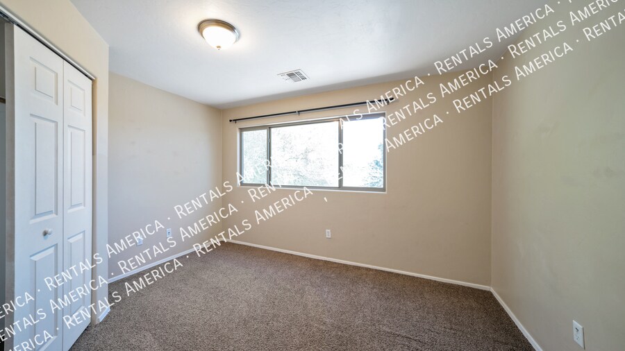 Building Photo - 15352 S Camino Agua Azul