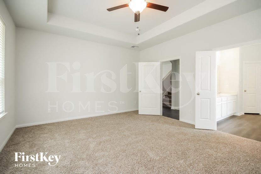 Building Photo - 119 Lk Wy Cir