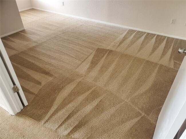 Building Photo - 1604 Columbia Arms Cir