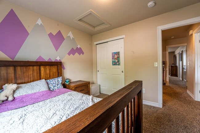 Building Photo - Beautiful 3 Bedroom, 2 Bathroom Ranch – Available Early April!