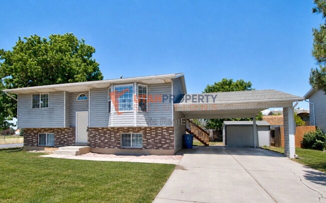 Building Photo - 496 W 330 S