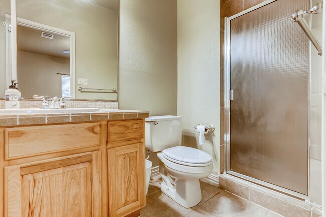 Building Photo - 2113 Thrasher Ln