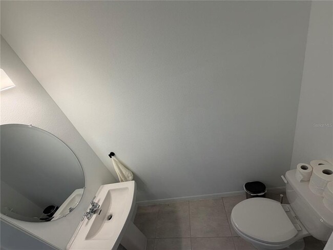 Building Photo - 2914 Canary Ave