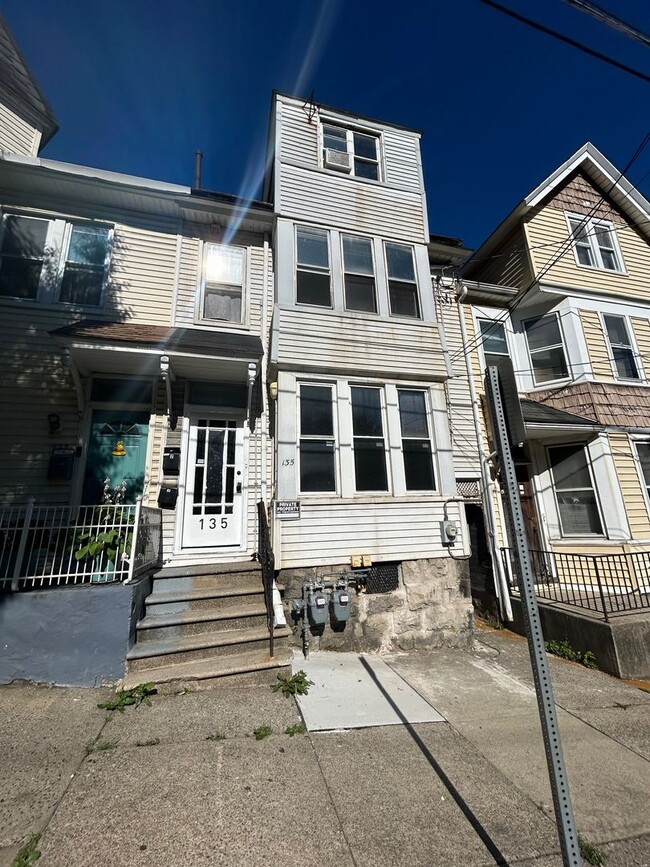 135 S. 10th Street - 135 S 10th St Easton PA 18042 | Apartment Finder