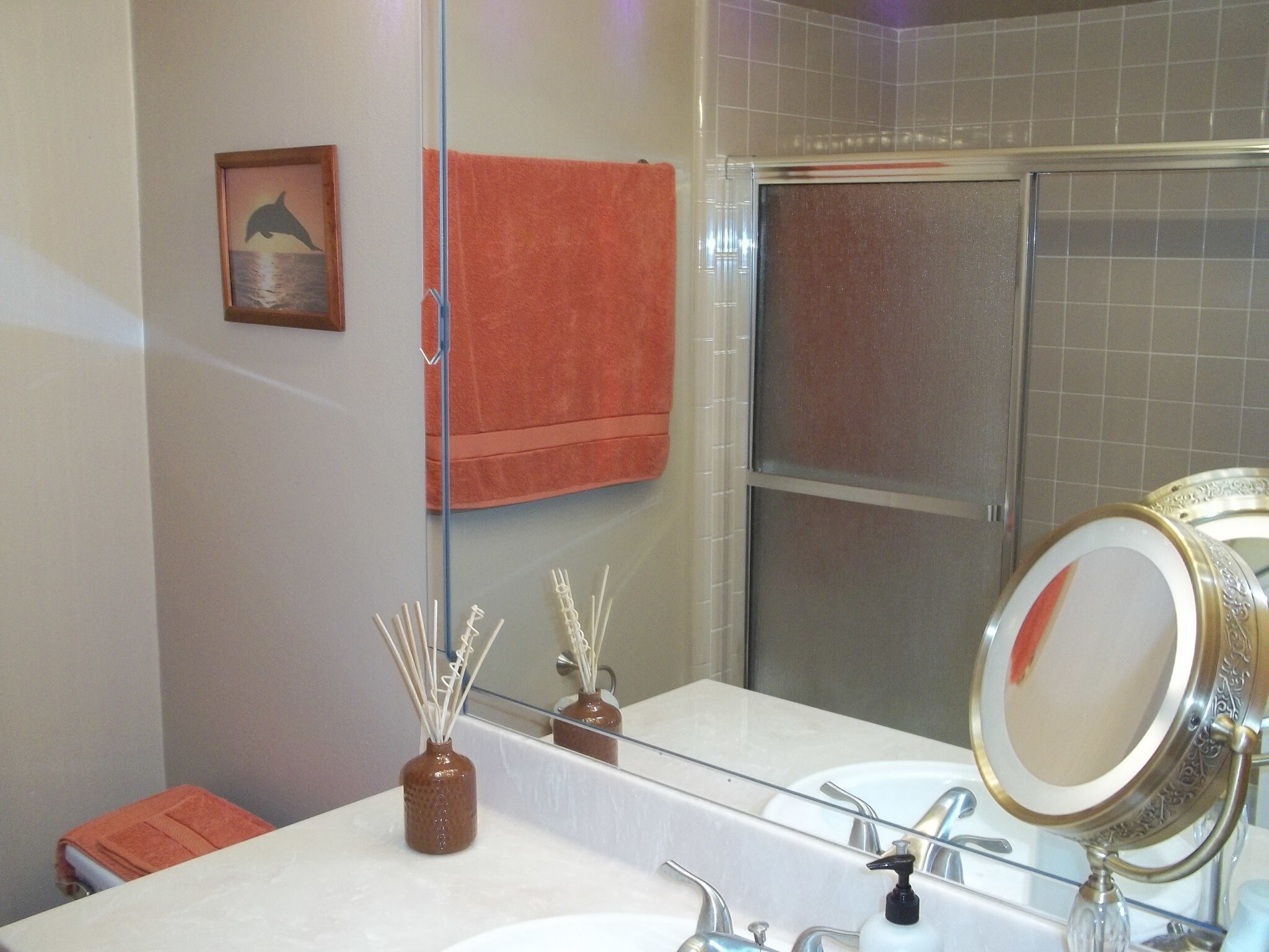 shower - 1475 Curlew Ave