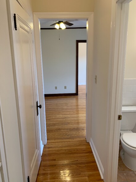 Building Photo - 145 S Chatsworth St