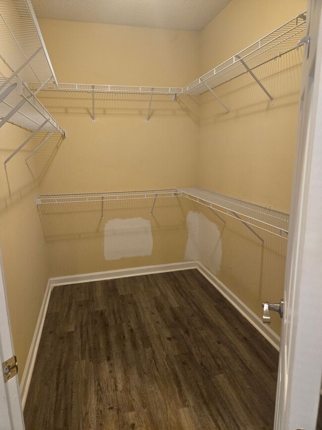 Building Photo - FOR RENT in HARRIS COUNTY with SWIMMING POOL! Available July 1st