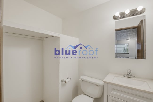 Building Photo - 14904 SE Arista Dr