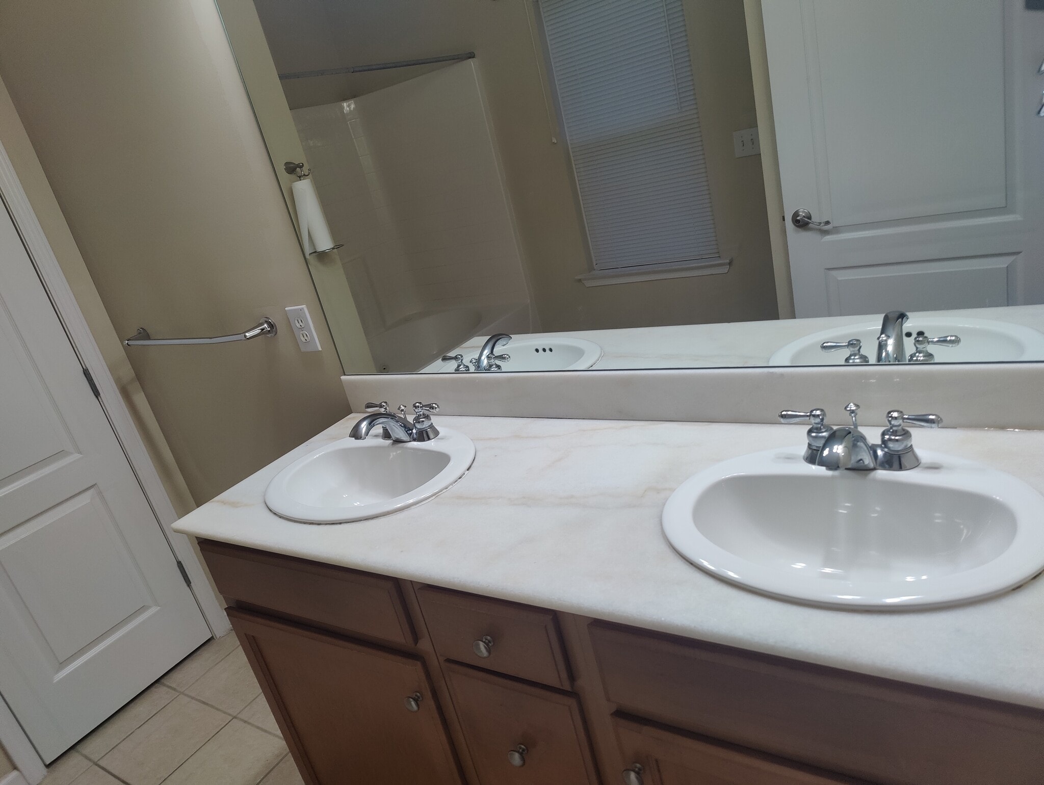 Bathroom1_1 - 5254 Cottage Ln
