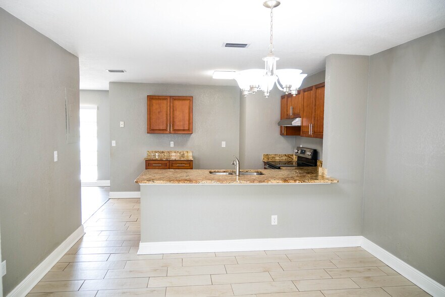 Building Photo - 2078 Keyes Ln