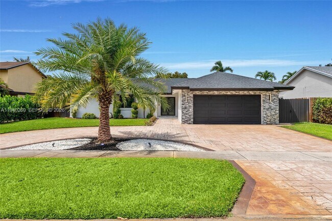 Building Photo - 730 SW 95 Terrace