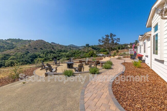 Building Photo - 471 Stewart Canyon Rd