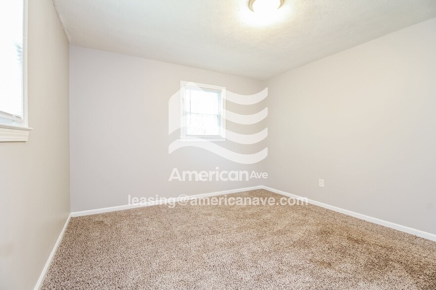 Building Photo - 14 Crofton Dr