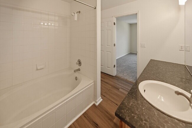 Building Photo - $2,670.95 - 2-bed. 2.5-bath Townhome in Westminster with In Unit Laundry!