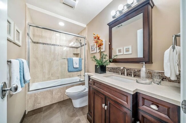 Building Photo - 530 Irven Ct