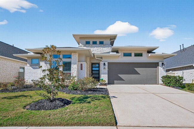 Primary Photo - 15330 Legacy Pk Wy