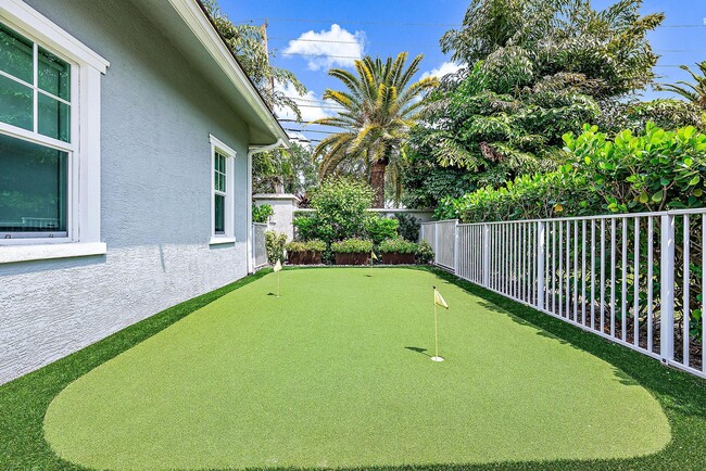 Building Photo - 2500 Estates Dr