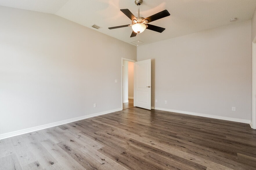 Building Photo - 4496 Manica Dr