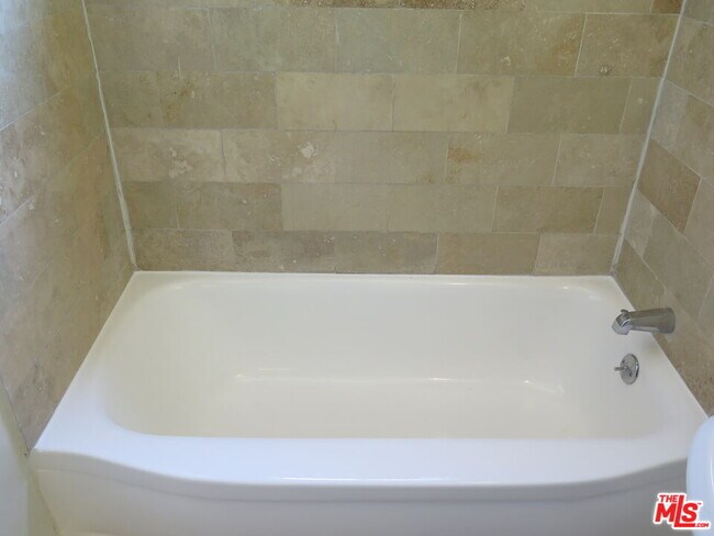 Building Photo - 1432 Stanford St